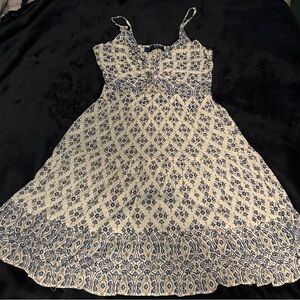 Peek a boo front twist floral full mini dress by Blue Rain size L!